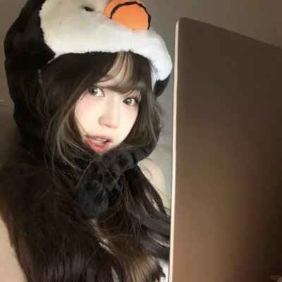 9顶假发的女孩